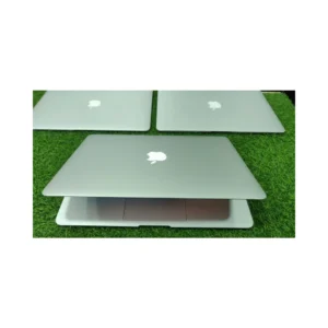 Apple Macbook 2015 Corei5 Ram 4GB/SSD 128GB/13 Inch
